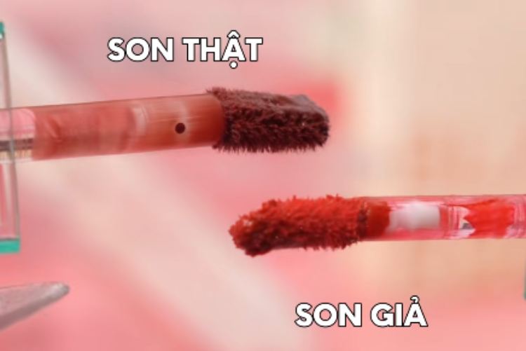 Phần đầu cọ của son chính hãng có dạng tròn, đều đặn, đầu cọ mềm