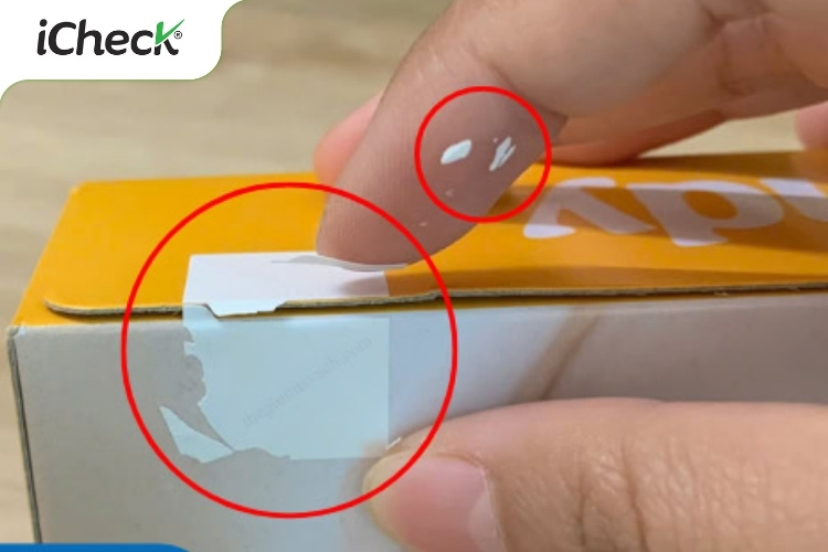 Ảnh minh họa một sản phẩm có dán tem vỡ bị bóc một phần – thể hiện rõ dấu hiệu rách vụn