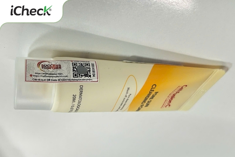 Cận cảnh tem chống giả của iCheck trên tuýp sữa rửa mặt Cell Fusion C