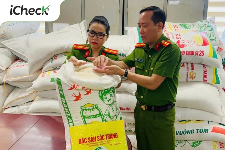 Cảnh sát kinh tế kiểm tra gạo ST25 giả
